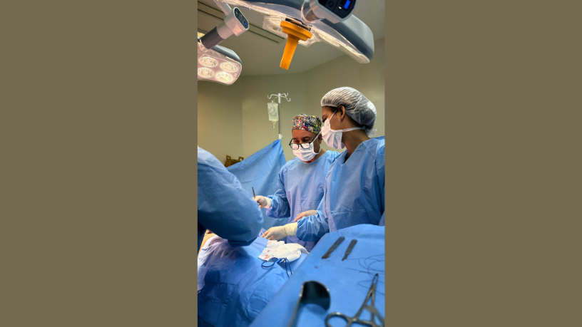 Gilberson Wanderley Silva destaca que a nova tendência na cirurgia plástica busca resultados naturais que respeitam a essência de cada pessoa.